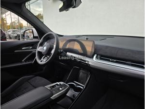 BMW iX1 xDrive30 Navi Tempom.aktiv Panoramadach Bluetooth PDC
