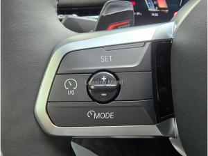 BMW iX1 xDrive30 Navi Tempom.aktiv Bluetooth PDC HeadUp