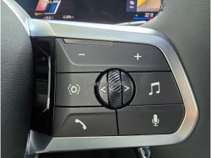 BMW iX1 xDrive30 Navi Tempom.aktiv Bluetooth PDC HeadUp