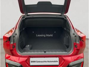 BMW iX2 ix2 xDrive30 M Sport / NP= 72.690,- / AHK / Head