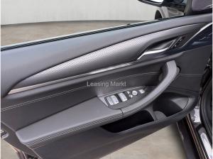 BMW X3 xDrive30i M Sport / NP= 83.810,- / Pano / AHK