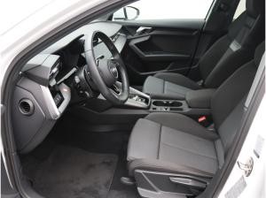 Audi A3 Sportback S-Line 45TFSIe S-tronic / Navi, AHK