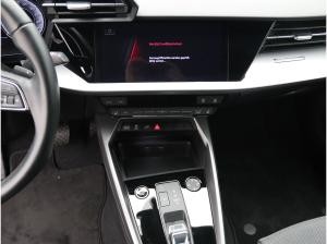 Audi A3 Sportback S-Line 45TFSIe S-tronic / Navi, AHK