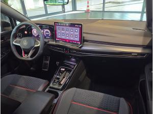 Volkswagen Golf VIII 2.0GTI Clubsport DSG 360°Kamera Head-up