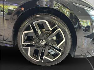 Volkswagen Golf R-Line 1.5 DSG / AHK/ BlackStyle/ Business Premium *Lagerfahrzeug*