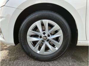 Skoda Fabia Style 1.0TSI DSG / Navi, CarPlay, AHK, LED