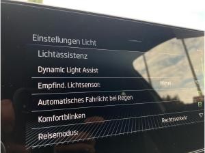 Skoda Scala Tour 1.5TSI LED.DSG.PANO.LaneA.AHK-VORB.PDC.AMBIENTE.SmartLink+.WIRELESS