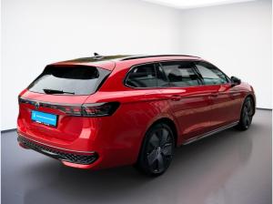 Volkswagen Passat Variant R-LINE 2.0TSI DSG 4M NP.81T ACC.5J-G.AHK.STHZG.HARMAN.KAMERA.NAVI