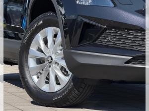 Skoda Karoq SELECTION 1.5 TSI DSG (UVP 43.359€ /KW48/25) AHK/PARK/WINTER/KESSY/230V/4J.GARA./UVM.