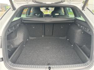Skoda Octavia Cb. SPORTLINE 2.0TDI AHK+NAVI+ACC+MATRIX