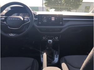 Skoda Fabia TOUR 1.0 TSI ALU+PDC+SHZ+WSS BEHEIZT+KESSY