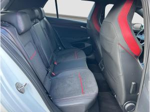 Volkswagen Golf GTI VIII Clubsport DCC Business+ LM19 Light-Assist