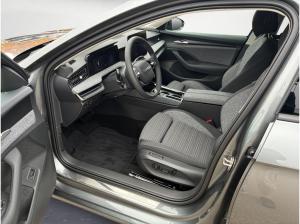 Skoda Superb Combi Selection 2,0 TDI 7-Gang-DSG 4x4