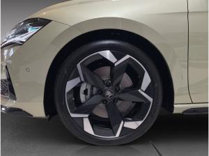 Skoda Superb Combi Sportline 2.0 TDI 4x4 AHK PANO NAVI