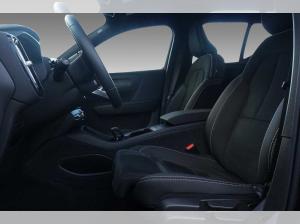 Volvo XC40 B3 Ultra Black Edition+Licht+7.500€-Vorteil