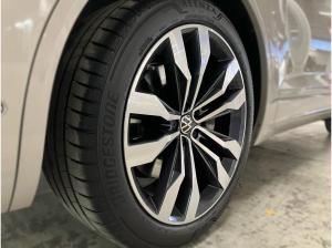 Volkswagen Touareg R-LINE 3.0TSI NP.115T ACC.5J-G.AHK.STHZG.AREA-VIEW.NAVI.HUD.DYNAMIC