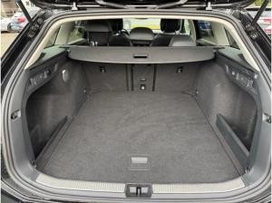 Volkswagen Passat Variant Business 1,5 l eTSI DSG LED Navi AHK Climatronic