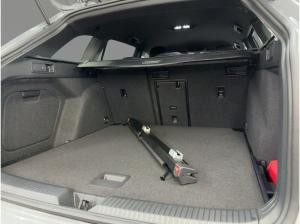 Volkswagen Golf Var. R-LINE 1.5 TSI LED NAV AHK 360° HuD