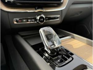 Volvo XC60 T6 Plus Dark+Neues Modell+Glasdach+Head-up