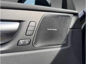 Volvo XC60 Black Edition Plus T8 AWD Plug-in Hybrid+360°+HUD+Winter