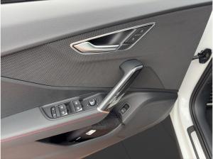 Audi Q2 35 TFSI S-LINE COMP+MATRIX+KAMERA+CARPLAY