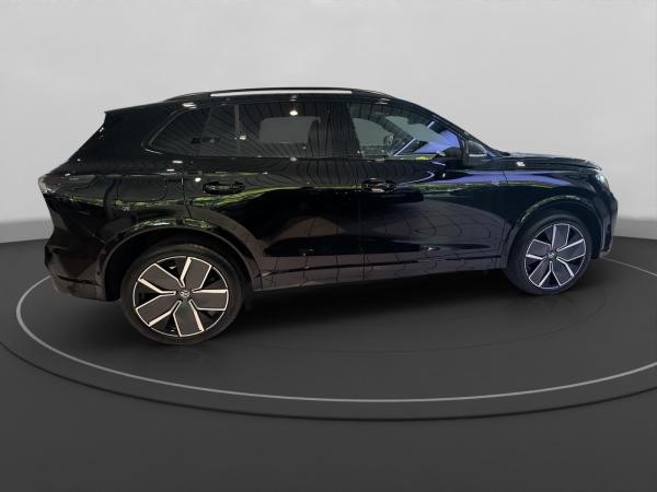 Volkswagen Tiguan R-Line 1.5 eHybrid 177PS/115PS *70.235 Euro Listenpreis*