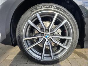 BMW 318 318i Touring Navi ACC AHK adapLED HiFi 18'' LMR