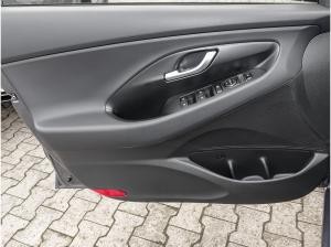 Hyundai i30 Advantage Kombi MY25 DCT Plus Paket Navi LED