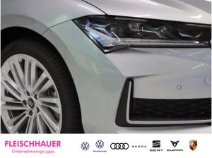Skoda Superb 2.0 TDI Combi Selection Fahrassistenzpaket AHK Massagesitze Infotainment *sofort*