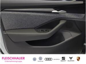 Skoda Superb 2.0 TDI Combi Selection Fahrassistenzpaket AHK Massagesitze Infotainment *sofort*