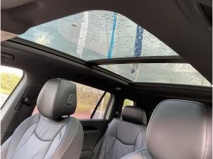 Volkswagen Tayron R-Line 2.0 TDI 4MOTION DSG AHK Pano 360°