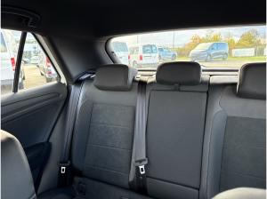 Volkswagen T-Roc Style 2.0TDI DSG 8-fach AHK Navi 19" LED