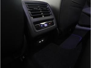 Volkswagen Golf VIII 2.0 TSI R+BLACK EDITION+4MOT+DSG+AKRA