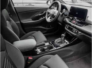 Hyundai i30 Advantage Kombi MY25 DCT Plus Paket Navi LED