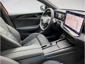 Volkswagen Passat Variant R-LINE 2.0TSI DSG 4M NP.81T ACC.5J-G.AHK.STHZG.HARMAN.KAMERA.NAVI