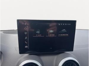 Audi Q2 S line 35 TDI Matrix competition Schwarz