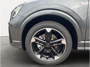 Audi Q2 S line 35 TDI Matrix competition Schwarz