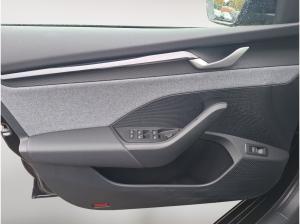 Skoda Octavia Combi 2.0 TDI Selection LED 360 ACC 4xSHZ