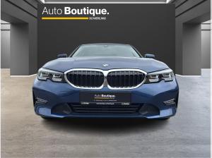 BMW 318 d ADVANTAGE (150 PS) /LIVE COCKP./LED/NAVI/KLIMA/SHZ/ASSISTENZ/RFK UVM.