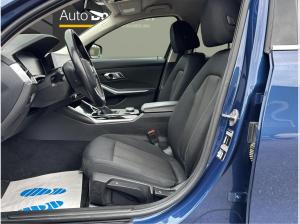BMW 318 d ADVANTAGE (150 PS) /LIVE COCKP./LED/NAVI/KLIMA/SHZ/ASSISTENZ/RFK UVM.