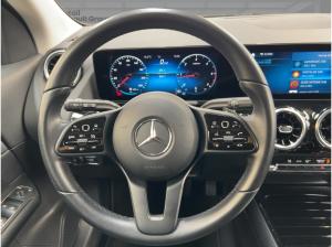 Mercedes-Benz GLA 180 d STYLE AUTOMATIK LED NAVI KAMERA