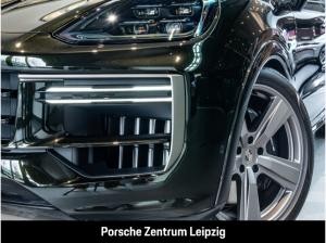 Porsche Cayenne Turbo E-Hybrid FnW dunkelolive PDCC Burmester SportDesign