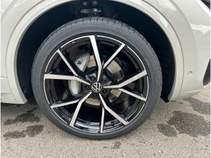 Volkswagen Touareg 3.0 TDI DSG 4Motion R-Line MATRIX AHK PANO