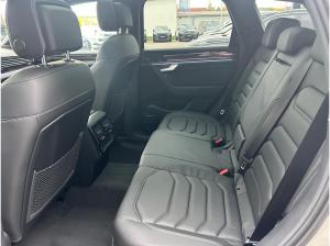 Volkswagen Touareg 3.0 TDI DSG 4Motion R-Line MATRIX AHK PANO