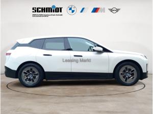 BMW ix xDrive40 Klimaaut. AHK Komfortzugang