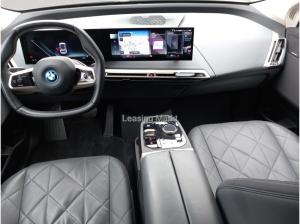 BMW ix xDrive40 Klimaaut. AHK Komfortzugang