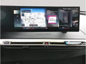 BMW ix xDrive40 Klimaaut. AHK Komfortzugang