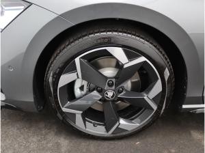 Skoda Superb Combi Sportline 2.0 TDI 4x4DSG/360°Kamera