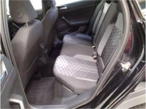 Volkswagen Taigo 1.0 TSI R-Line Navi IQ.Light DAB+ FrontAssist