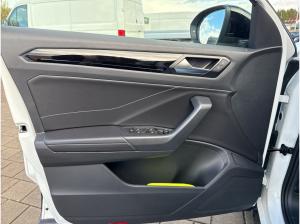 Volkswagen T-Roc Style 2.0TDI DSG 8-fach AHK Navi 19" LED